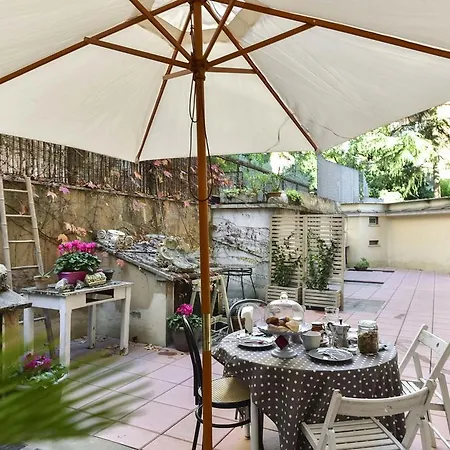 Bed & Breakfast Maru Shelter
